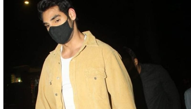 Spotted Sara Ali Khan in a hot appearance, Ahan Shetty in a casual attire SCJ