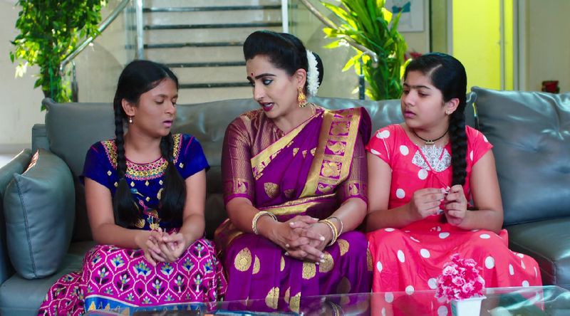 Karthik gets into deep trouble as his patient dies in todays Karthika deepam serial episode