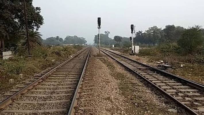 Problems of passengers increased again 20 trains of Ayodhya Lucknow route canceled Problems of passengers increased again 20 trains of Ayodhya Lucknow route canceled