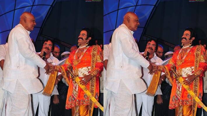 a throwback pic of ex cm roasaiah and balakrishna getting viral a throwback pic of ex cm roasaiah and balakrishna getting viral