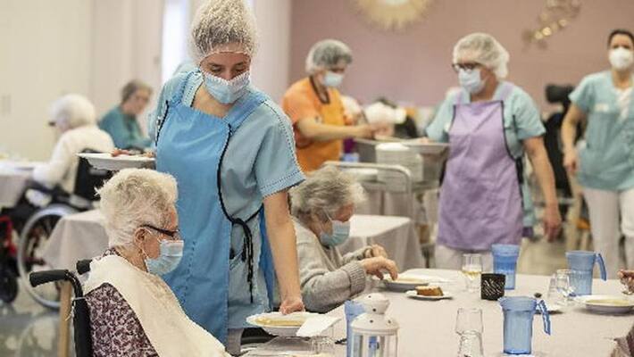 case of omicron in india enters in gujarat as first case jamnagar person returned from south africa case of omicron in india enters in gujarat as first case jamnagar person returned from south africa