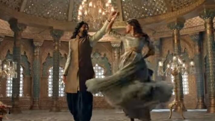 Marakkar: Arabikadalinte Simham song video out Marakkar: Arabikadalinte Simham song video out