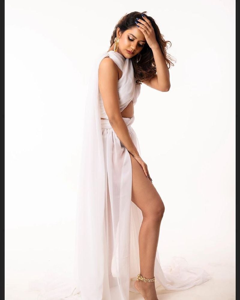 Aishwarya Dutta stunning photos
