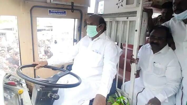 Minister E.V. Velu inaugurate new buses Minister E.V. Velu inaugurate new buses