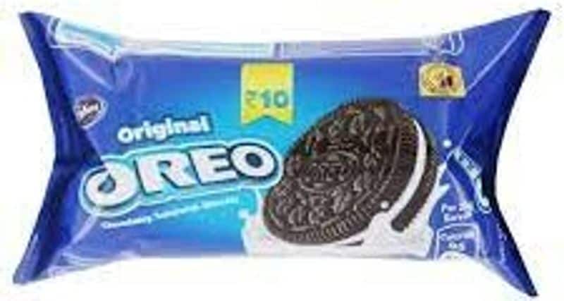 Thread in to the oreo biscuit cream
