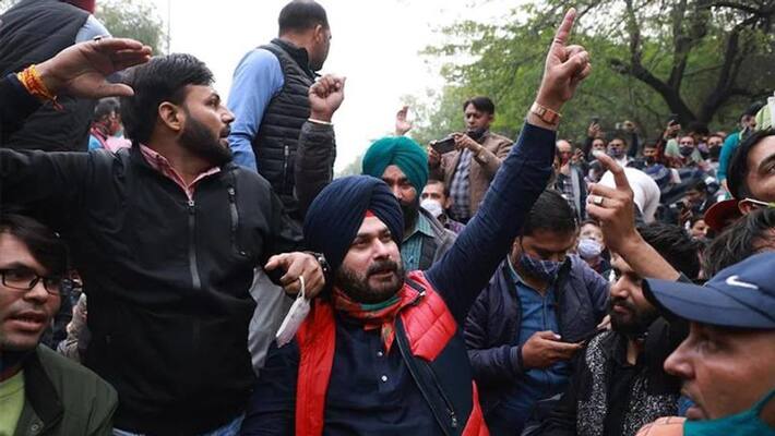 punjab election 2022 navjot singh sidhu protest outside cm arvind kejriwals house joins delhi guest teachers punjab election 2022 navjot singh sidhu protest outside cm arvind kejriwals house joins delhi guest teachers