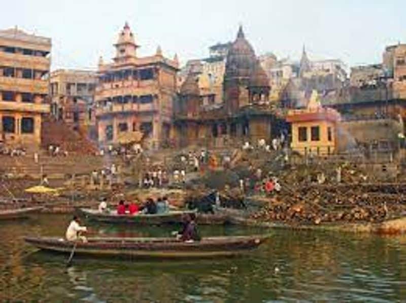 Travellers Must visit this places in varanasi full details are here