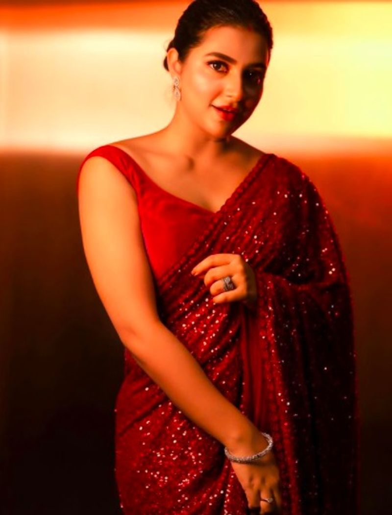 Subhashree Ganguly new photoshoot goes viral on internet bjc