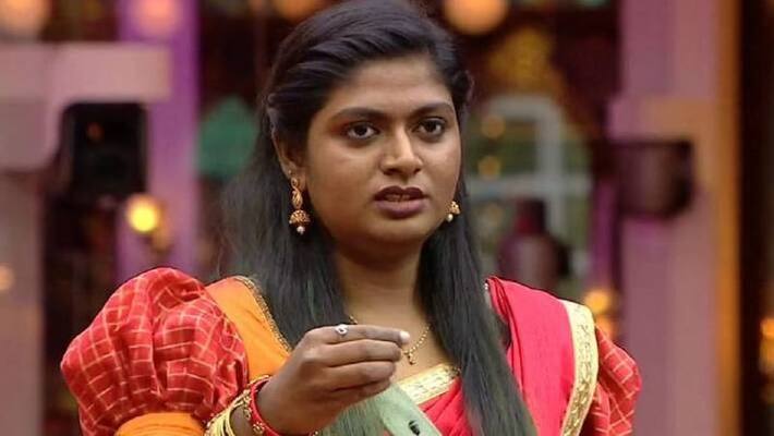 Iykki berry surprise visit to biggboss isaivani house Iykki berry surprise visit to biggboss isaivani house