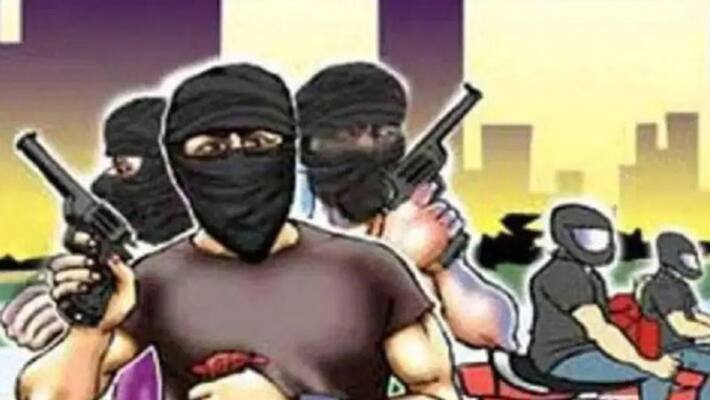 robbery in sr nagar in hyderabad robbery in sr nagar in hyderabad