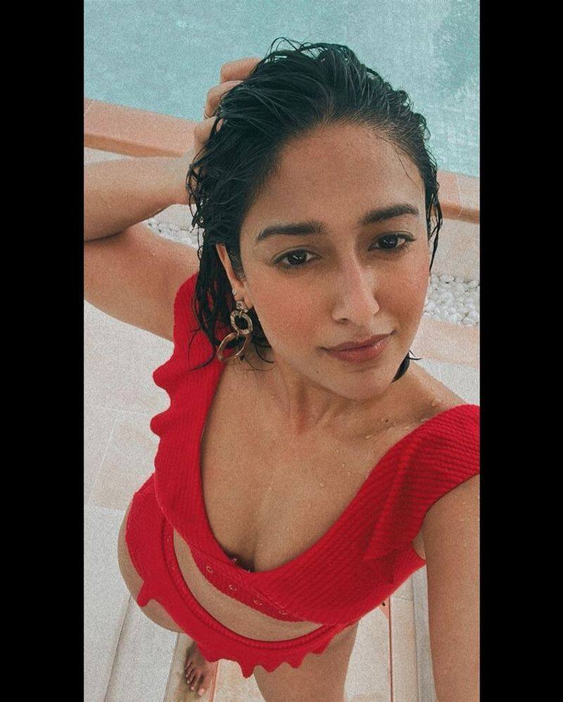 Maldives Diaries of the enticing Ileana mind blowing pictures