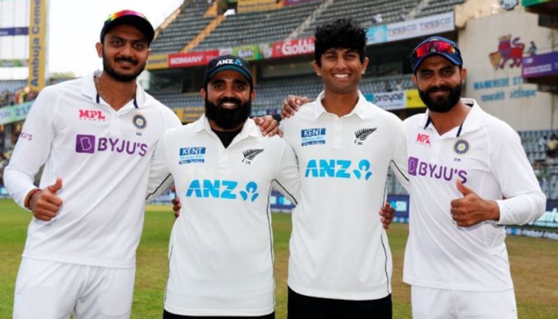 Team India Cricketers Axar and Jadeja hilariously get clicked with Fellow New Zealand Players Ajaz and Ravindra to recreate their names, Pic Goes Viral