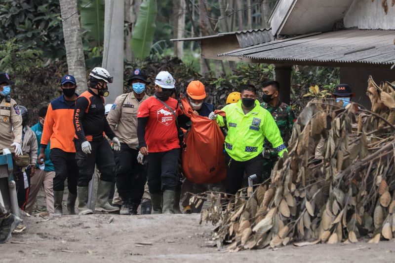11 villages buried by Mt Semeru hot ash in Indonesia