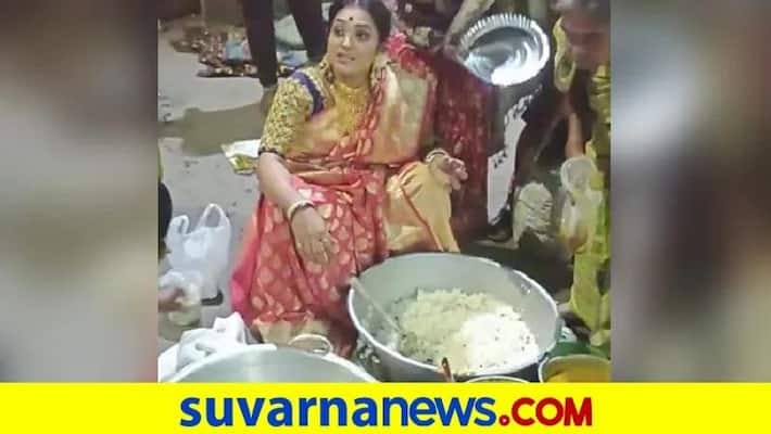 West Bengal Woman Distributes Leftover Food from Brother Wedding to Needy pod West Bengal Woman Distributes Leftover Food from Brother Wedding to Needy pod