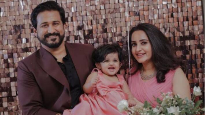 actress bhama celebrate her child first birthday actress bhama celebrate her child first birthday