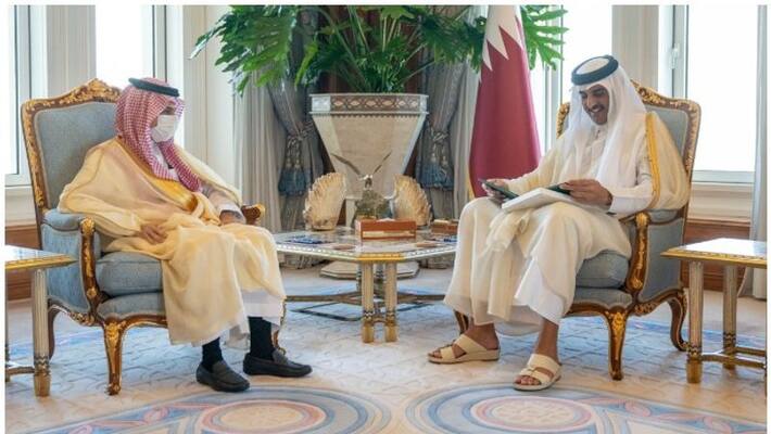 Qatar Amir received invitation for GCC summit in Saudi Qatar Amir received invitation for GCC summit in Saudi