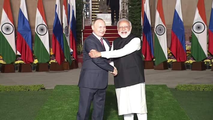 Putin meets Modi: India time-tested friend, friendly nation and great power-dnm Putin meets Modi: India time-tested friend, friendly nation and great power-dnm