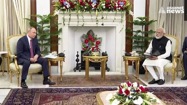 pm modi russia president putin met at delhis hyderabad house pm modi russia president putin met at delhis hyderabad house