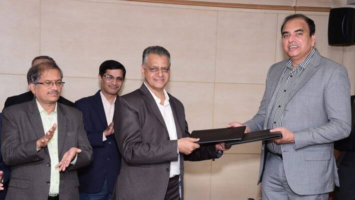 Easly loan low emi toyota Kirloskar motor ties up with karnataka bank for finance options ckm Easly loan low emi toyota Kirloskar motor ties up with karnataka bank for finance options ckm