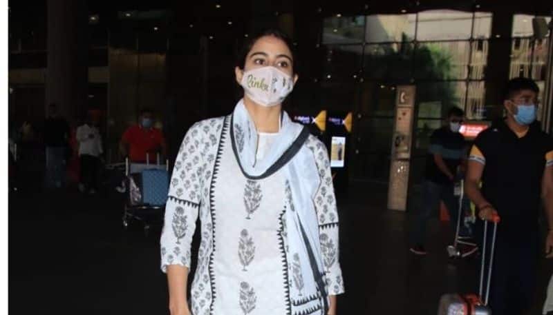 Katrina Kaif, Vicky Kaushal and more arrive at Mumbai airport in style [PHOTOS] scj