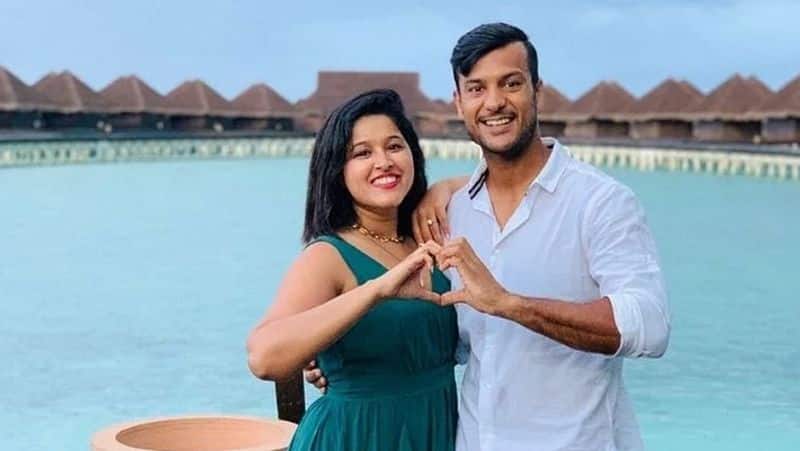 IND vs NZ, 2nd test match: see cricketer mayank agarwal personal life, net worth and love story dva