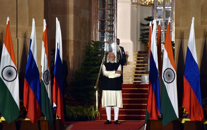 India and Russia sign military trade agreements in 21 th India Russia Summit