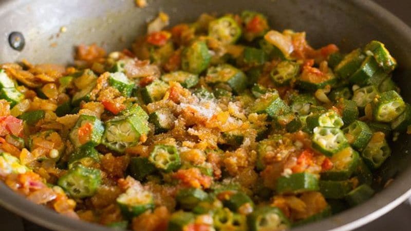 Kitchen tips: how to remove lady finger stickiness or slime, know best tips to make it crispy dva