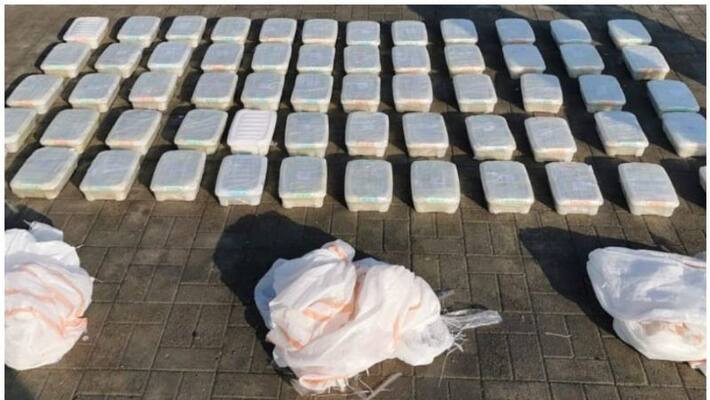 two asians arrested while attempting to smuggle drugs into oman two asians arrested while attempting to smuggle drugs into oman