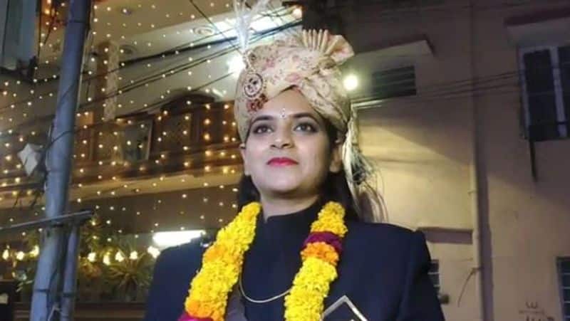 unique marriage  bride on rides a horse baraat and wear sherwani on her wedding video viral kpr