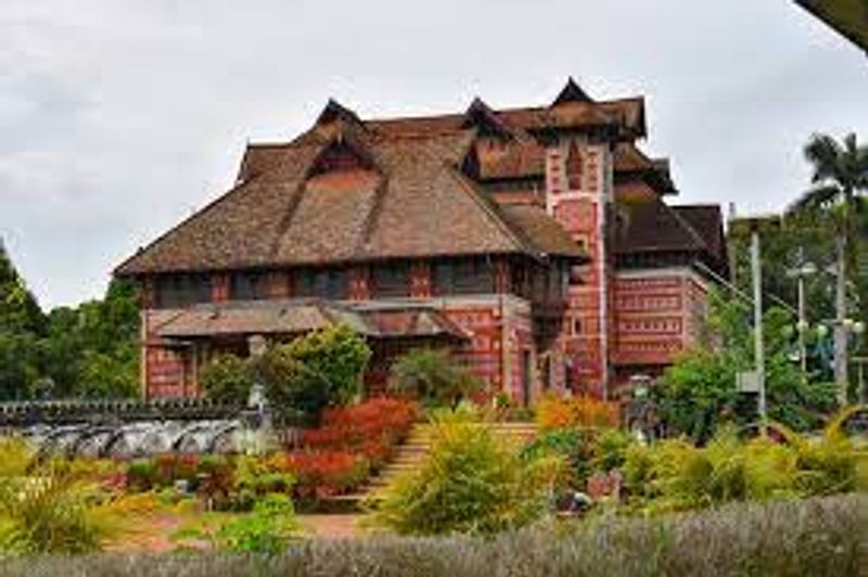 Travellers must visit this places at thiruvananthapuram full details are here