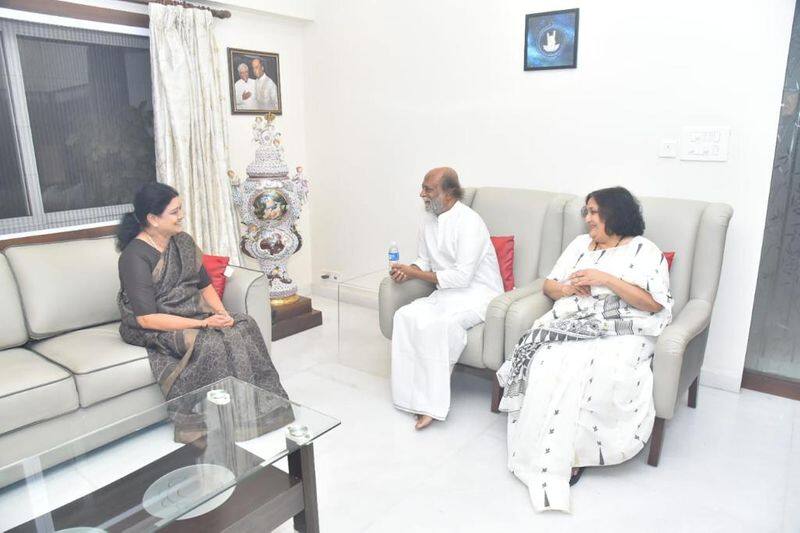 Sasikala meets superstar at his house .. Mass photos released ..