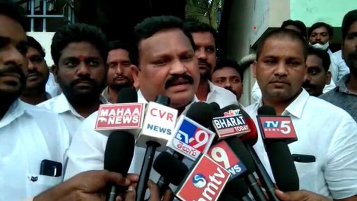 ysrcp mla kondeti chittibabu apologise to mpdo ysrcp mla kondeti chittibabu apologise to mpdo