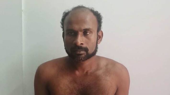 Naked thief arrested from Thiruvalla Naked thief arrested from Thiruvalla
