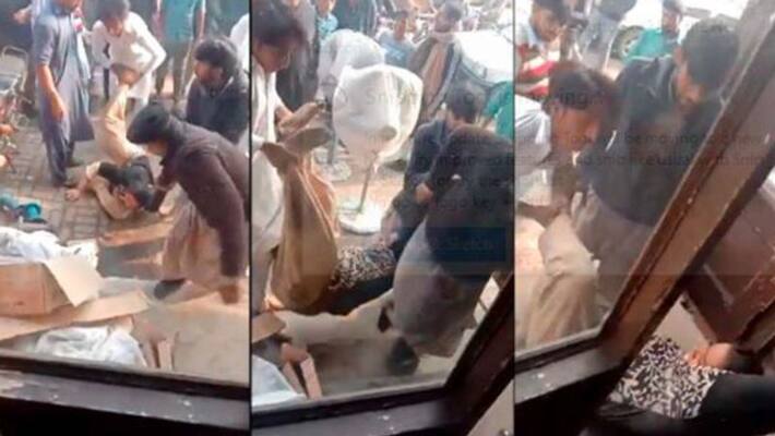 Pakistan mob lynching 4 women were naked and dragged on the road in Faisalabad kpn Pakistan mob lynching 4 women were naked and dragged on the road in Faisalabad kpn