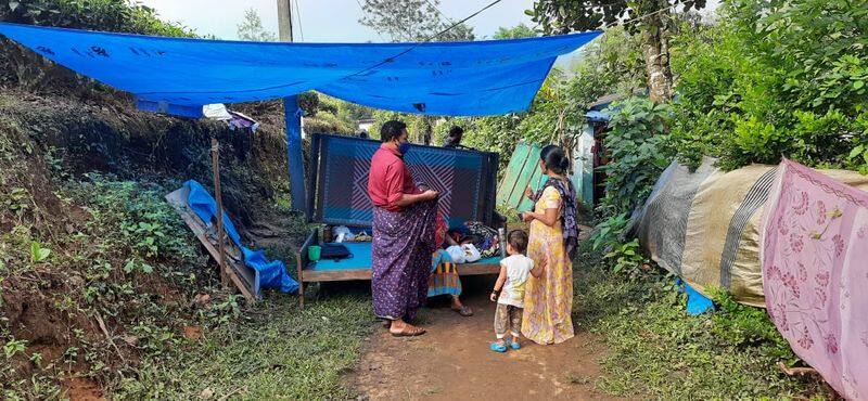 tamilnadu open Mullaperiyar Dam shutter at midnight Kerala go to Supreme Court