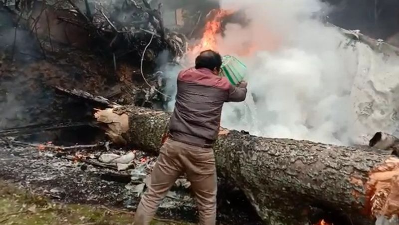 cds bipin rawat mi17 helicopter crash Coonoor accident photos kpn
