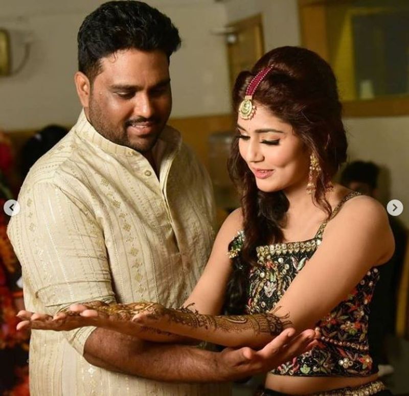 Kannada actress Priyanka Chincholi Mehendi ceremoney photo vcs