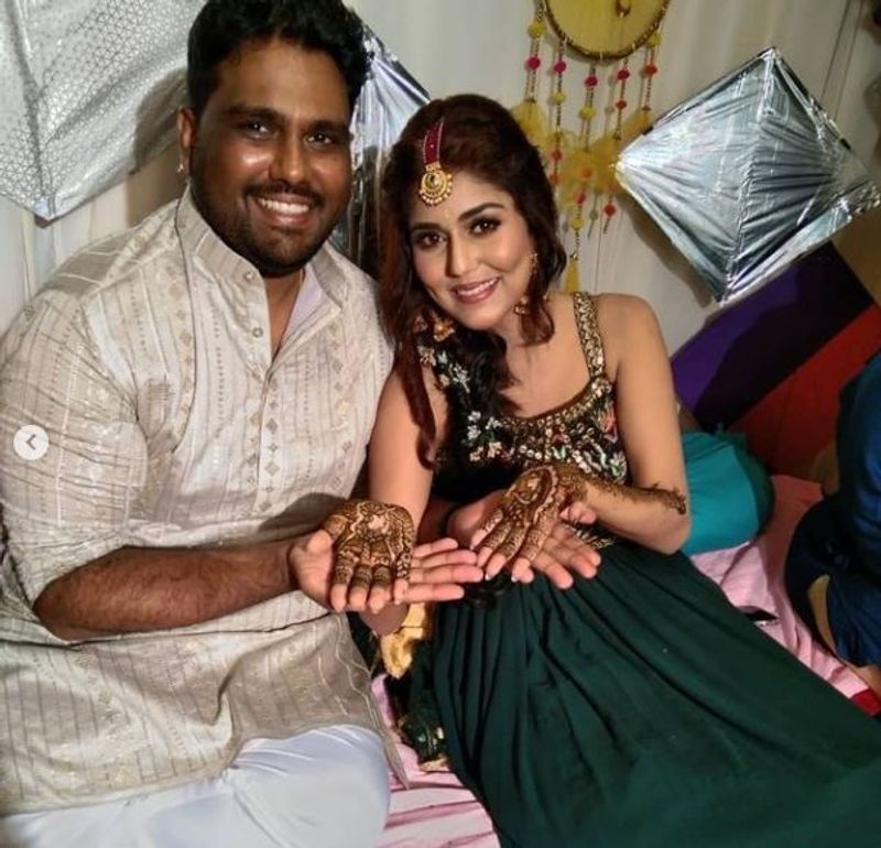 Kannada actress Priyanka Chincholi Mehendi ceremoney photo vcs