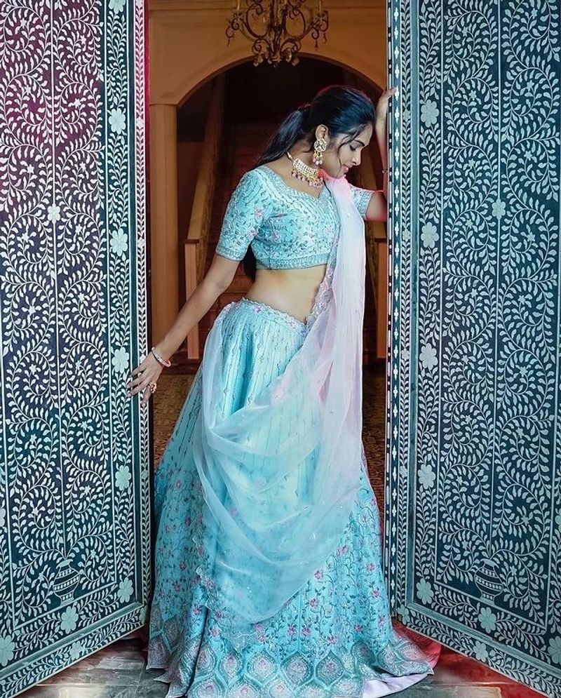 Actress Divi Vadthya Stunning photoshoot in lehenga