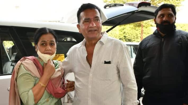 Vicky Kaushal's dad Sham Kaushal does rope workout, video SCJ Vicky Kaushal's dad Sham Kaushal does rope workout, video SCJ