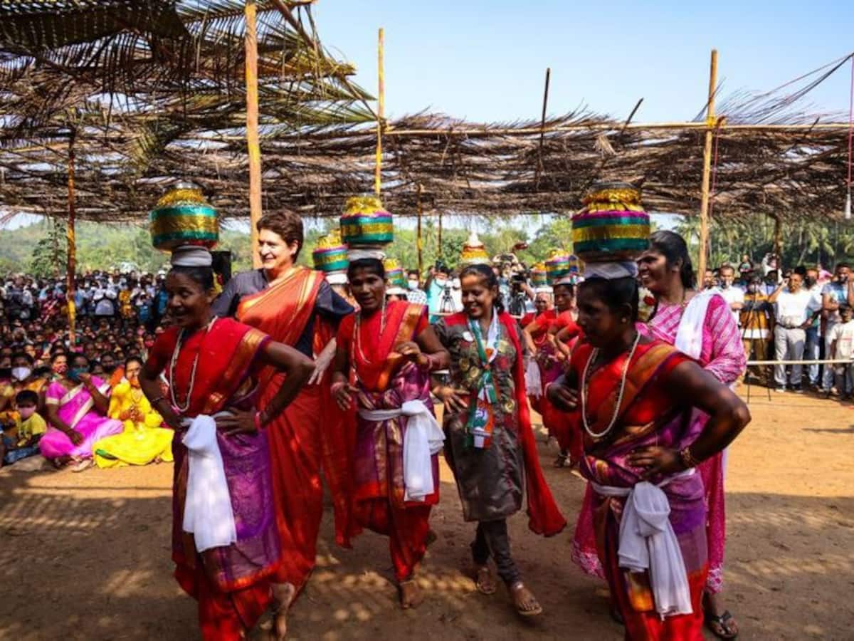 CDS की अंतिम विदाई के वक्त कांग्रेस ने डाला प्रियंका गांधी के डांस का वीडियो, यूजर्स बोले- आज तो शोक मना लेते| Bipin Rawat Congress video Priyanka dancing people said - the