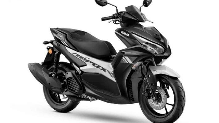 New Yamaha Aerox 155 Metallic Black Colour Model Launched New Yamaha Aerox 155 Metallic Black Colour Model Launched