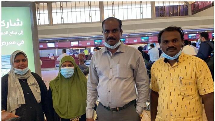 Keralite expat woman who stranded in saudi arabia returned home with the help of social workers Keralite expat woman who stranded in saudi arabia returned home with the help of social workers