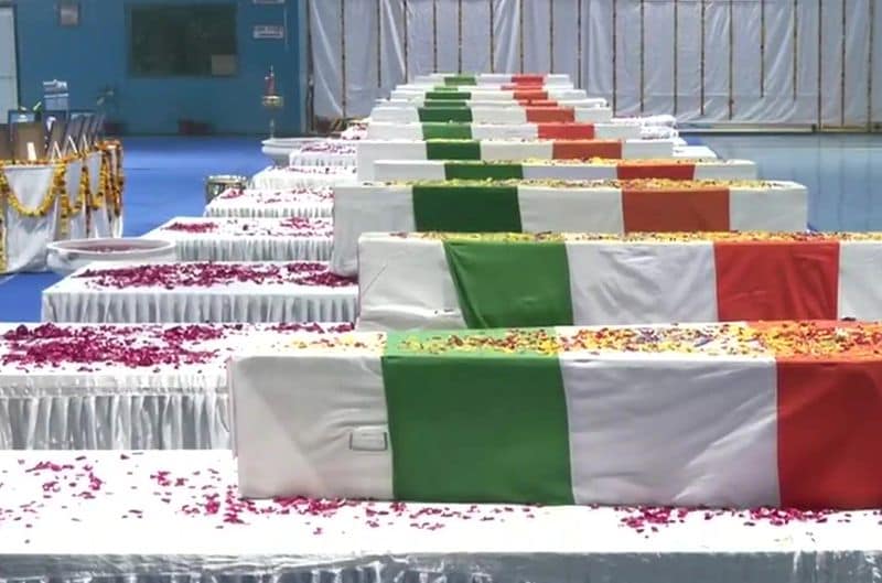 CDS Genreal Bipin Rawat and his wife Madhulika remains immersed in Haridwar, 4 martyrs positive identification completed, all updates and live news of Helicopter Crash in Tamilnadu, DVG