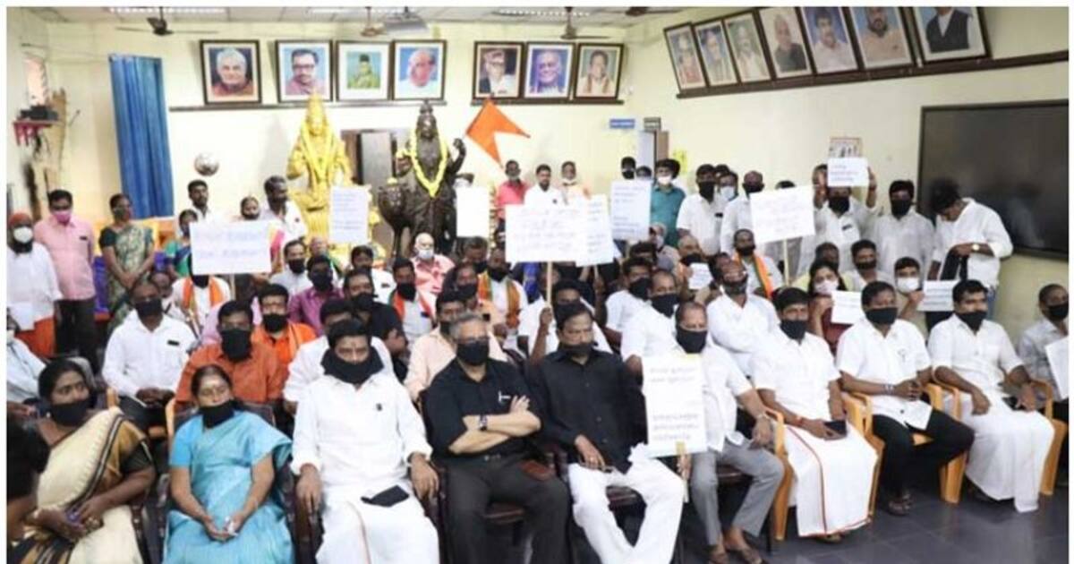 தமிழக பாஜக நேர்காணலில் பணத்தை கொட்டி மிரட்டிய தொண்டர்... அதிர்ந்துபோன தலைவர்கள்..!