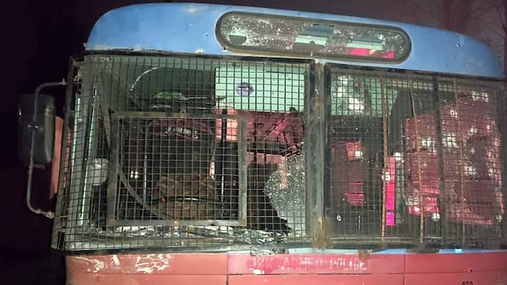 Terrorists target police bus near Srinagar over a dozen policemen injured Terrorists target police bus near Srinagar over a dozen policemen injured