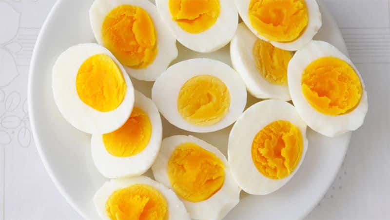 Is it safe to eat eggs during periods