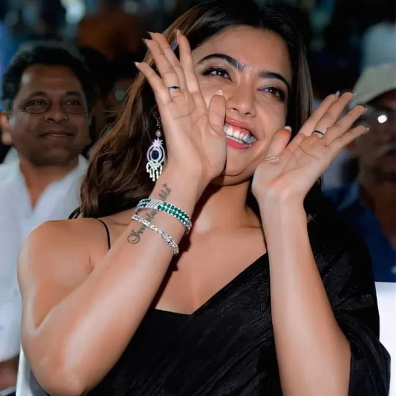 Rashmika Mandanna is a sight to behold in black at the Pushpa pre release event dpl