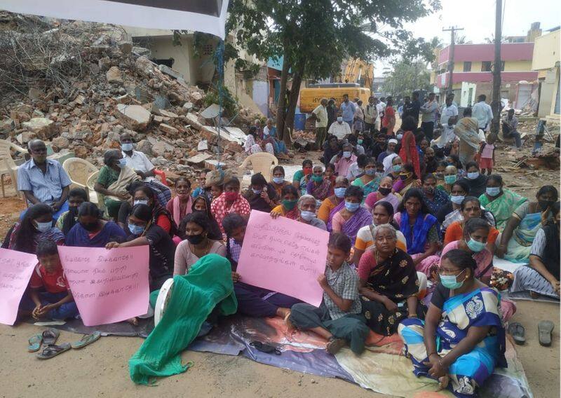Kolathur area have been involved in a struggle over unannounced demolition of houses in the Chief Minister mk stalin constituency