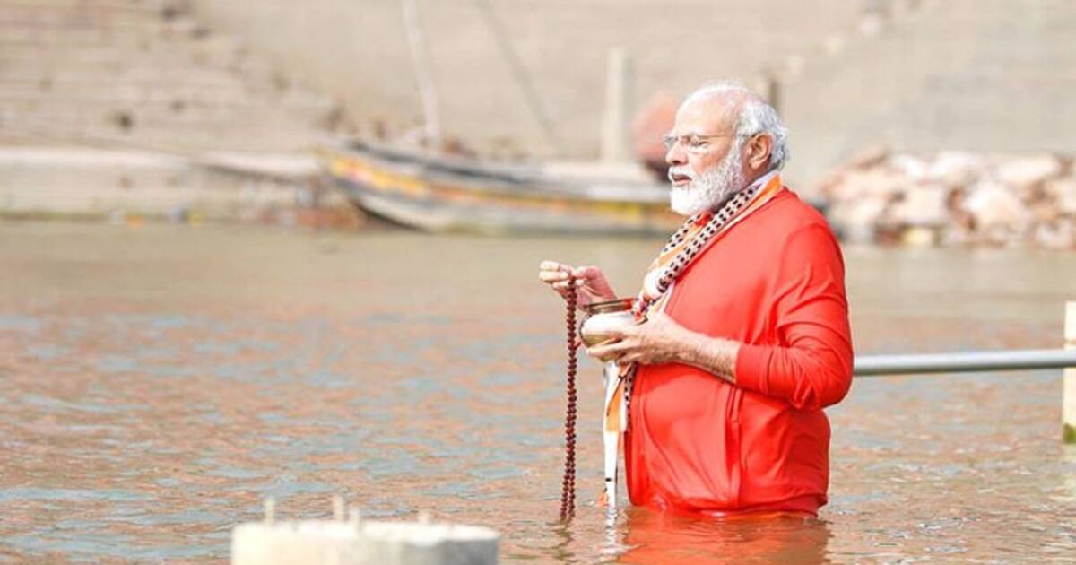 கங்கை நதியில் நீராடி... யோகிக்கு தெரிந்தது மோடிக்கு தெரியாமல் போச்சே... அகிலேஷ் யாதவ் சொன்ன அழுக்கு காரணம்..!